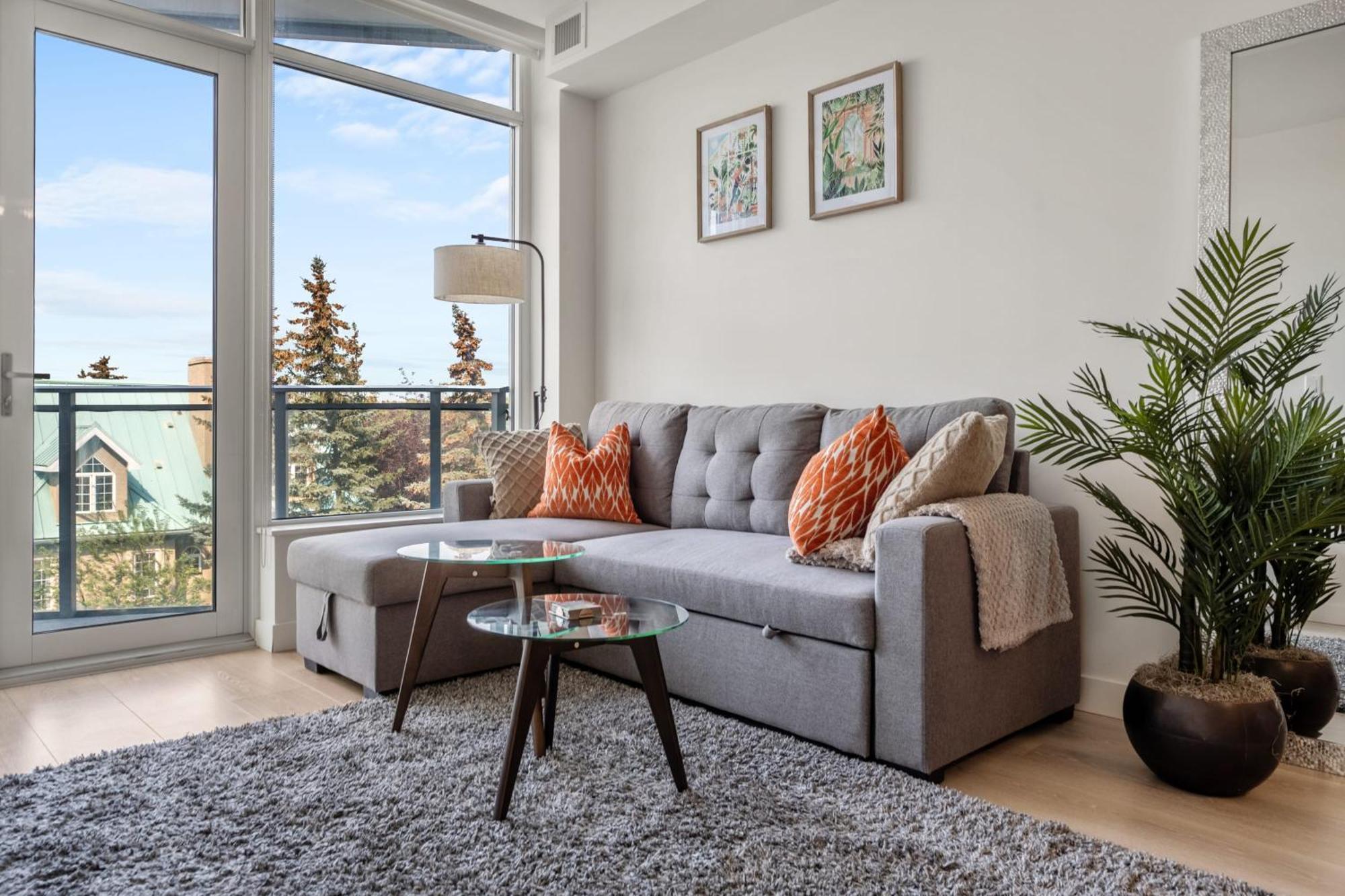 Guest Favorite Riverside Retreat- Walking Trails, Downtown Near Stampede! Free Banff Pass, Wine, Gym, Parking! YYC Екстериор снимка